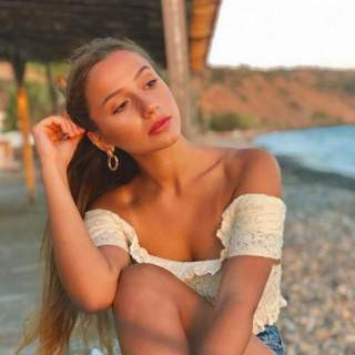 Je cherche l'amour et mon prince charmant