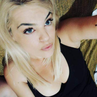 Blonde adorable pour rencontre coquine